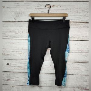 🍉5 for $25* LulaRoe Athletic Capri Leggings